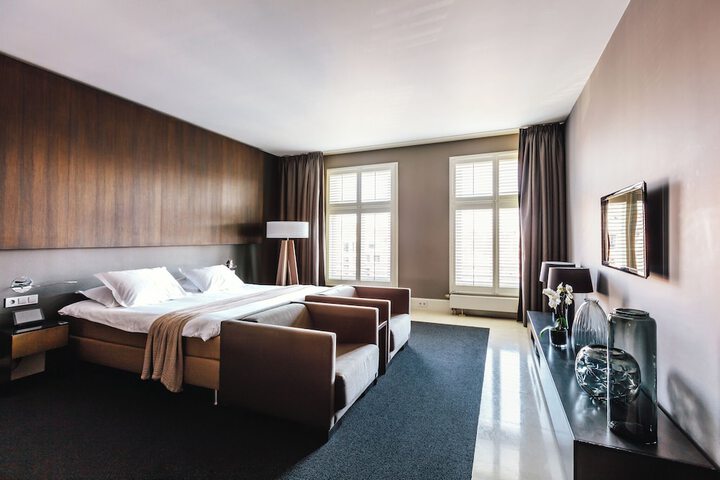 Room 43 of 96