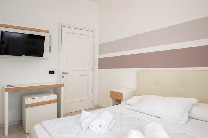 Room 26 of 49