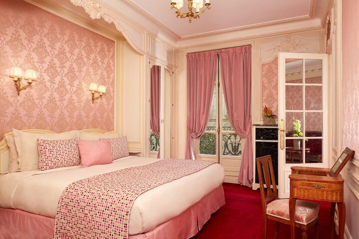 Room 14 of 174