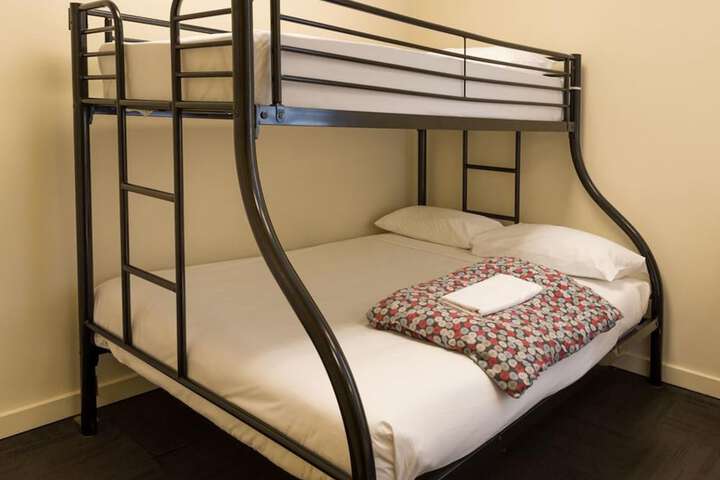 Room 15 of 106
