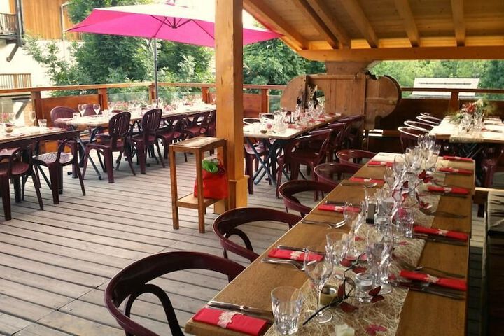 Dining 54 of 57