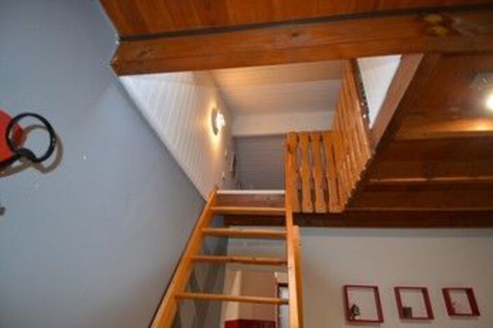 Room 7 of 19