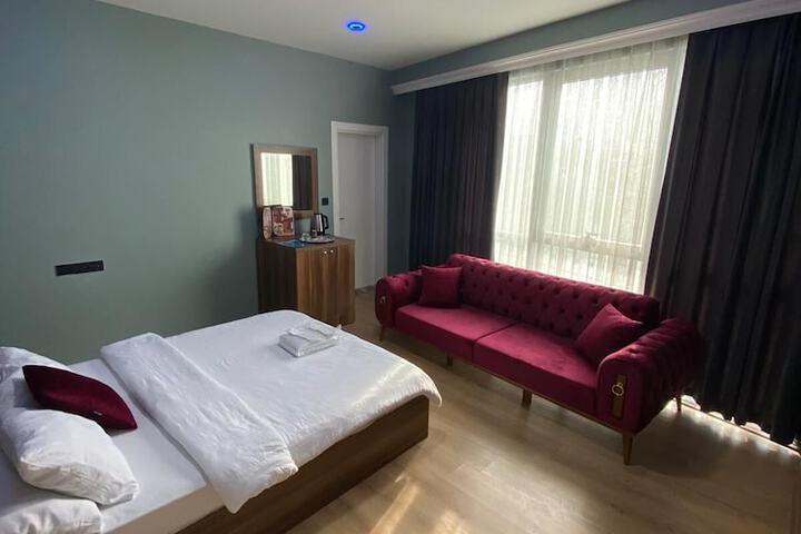 Room 10 of 21