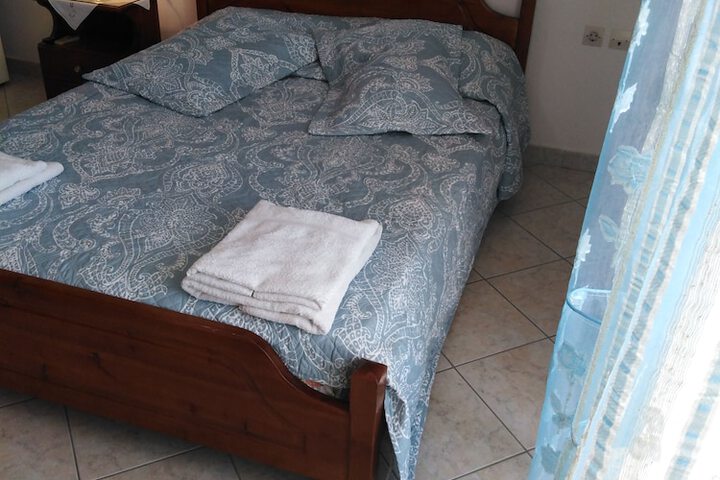 Room 5 of 192