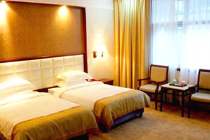 Room 4 of 6