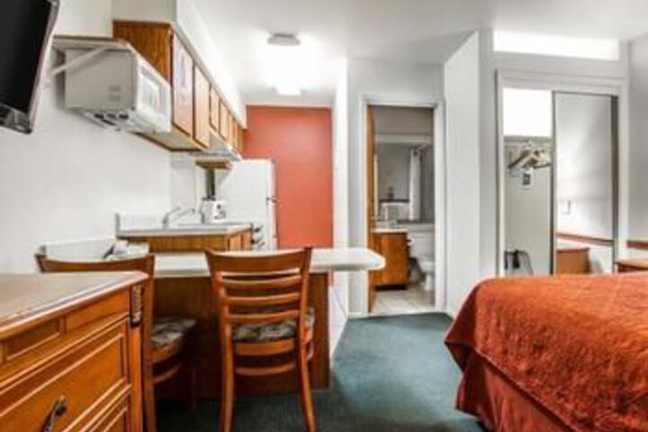 Room 5 of 20