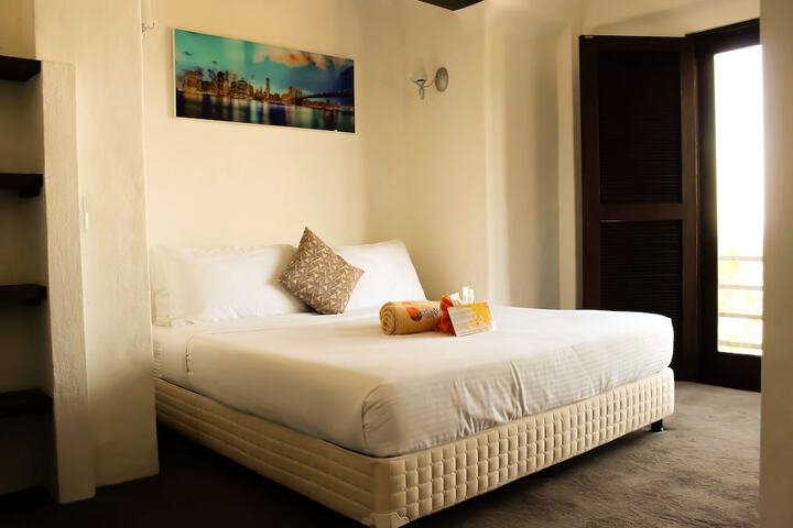 Room 3 of 403