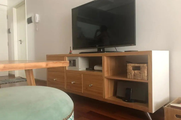 Room 2 of 18