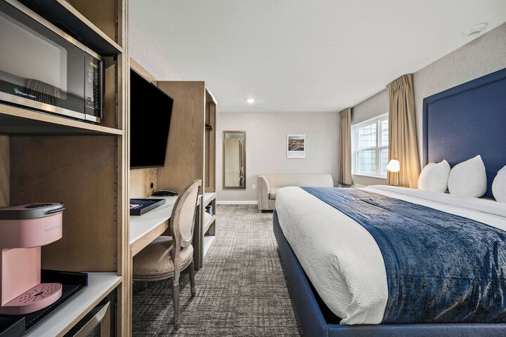 Room 32 of 119