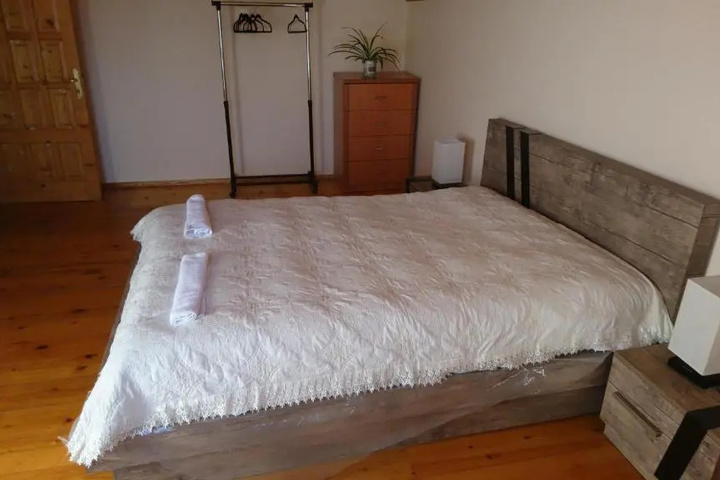 Room 3 of 12