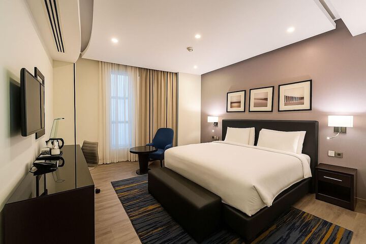 Room 26 of 106