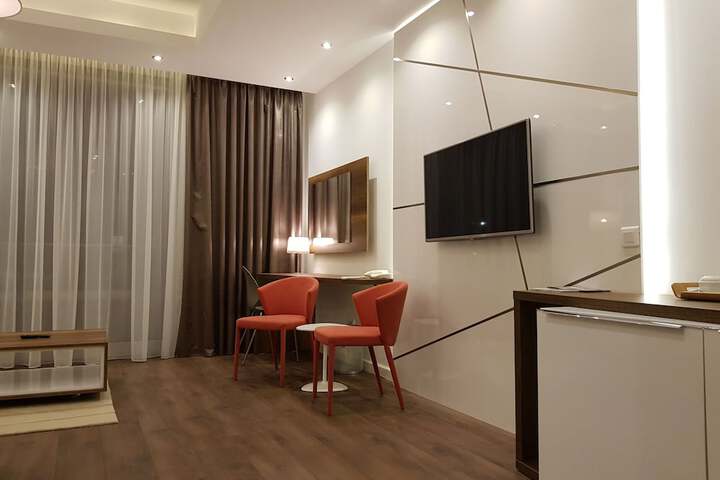 Room 40 of 140