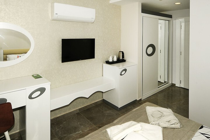 Room 53 of 119