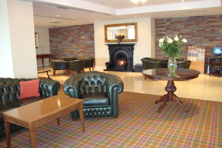 Entrance & Lobby