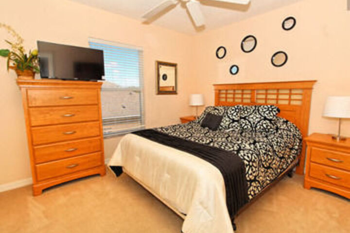 Room 174 of 380