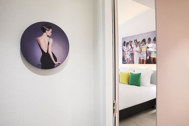 Room 10 of 100