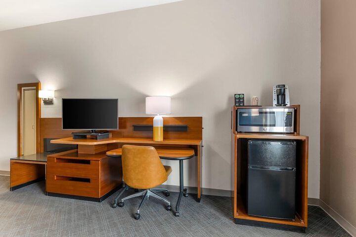 Room 14 of 53