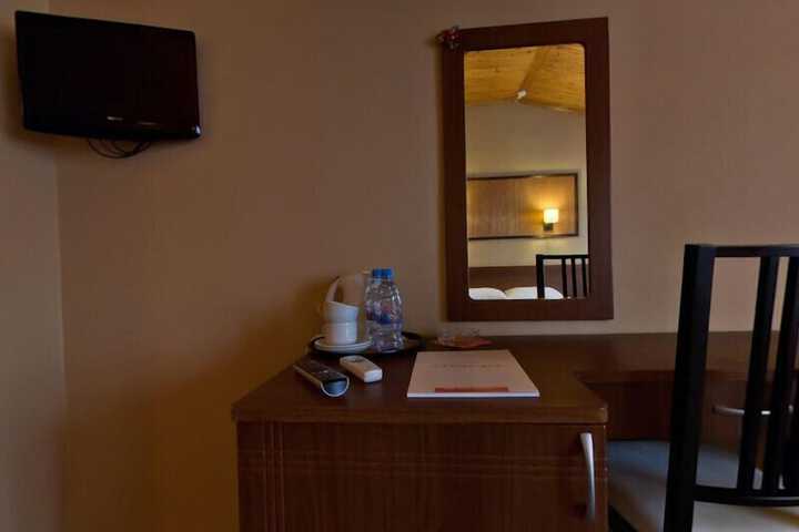 Room 27 of 52