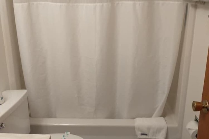Room 4 of 31