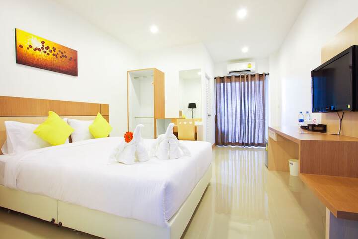 Room 8 of 36