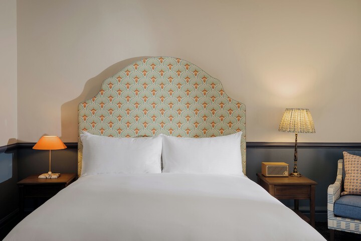 Room 4 of 72