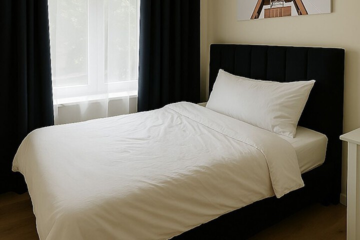 Room 9 of 25