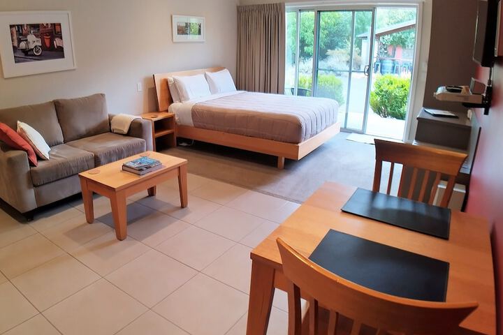 Room 8 of 44