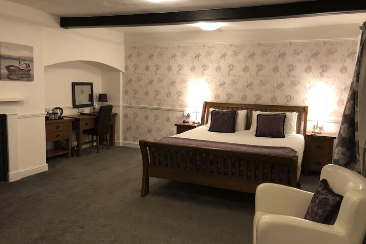 Room 2 of 22