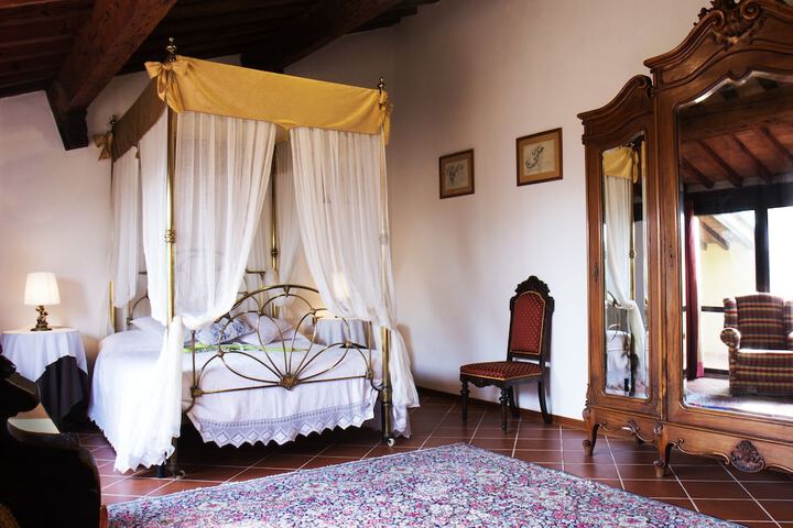 Room 15 of 86