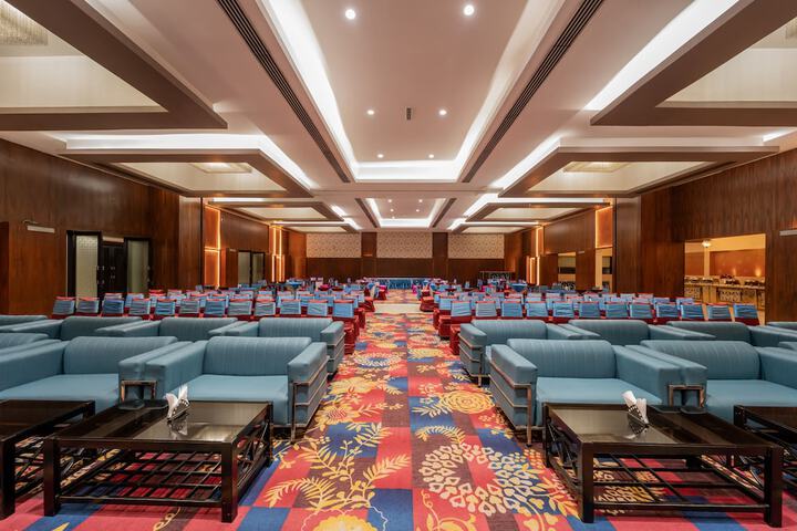 Ballroom/Hall 52 of 69