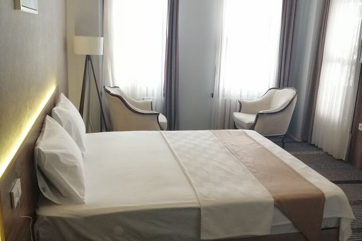 Room 19 of 32