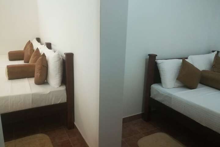 Room 2 of 5