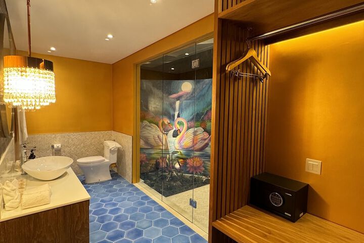Room 14 of 40