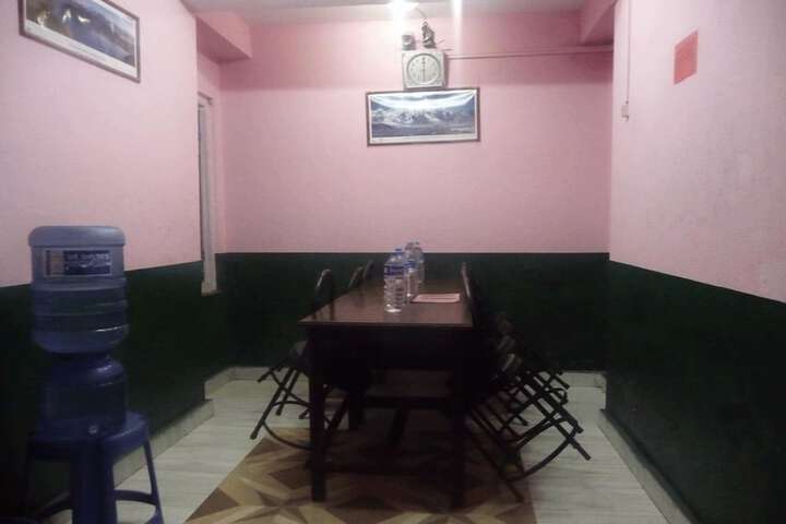 Dining 51 of 59