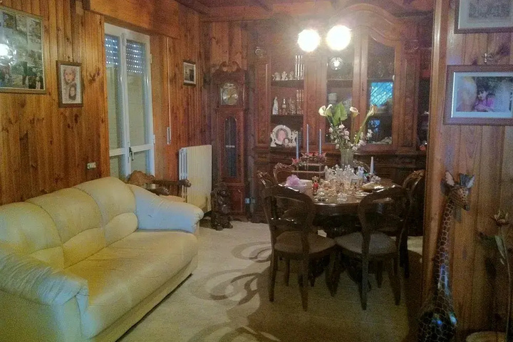 Dining 3 of 11