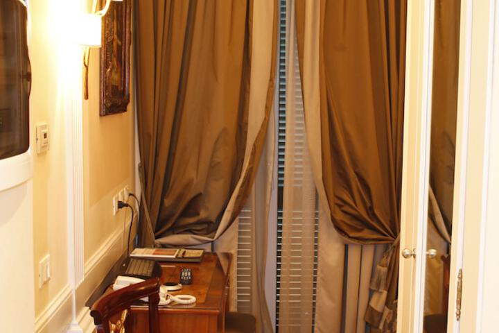Room amenity
