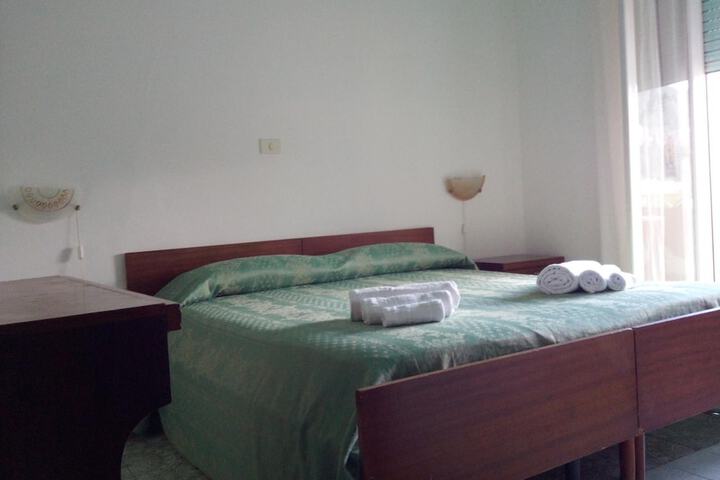Room 9 of 67
