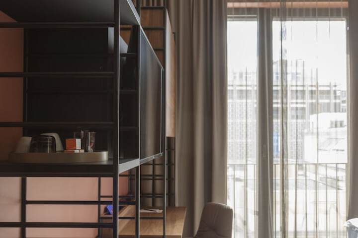 Room 47 of 95