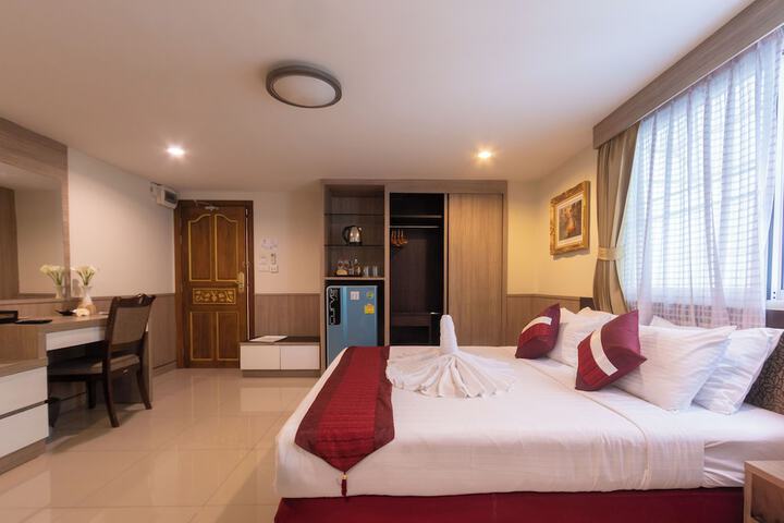 Room 28 of 60