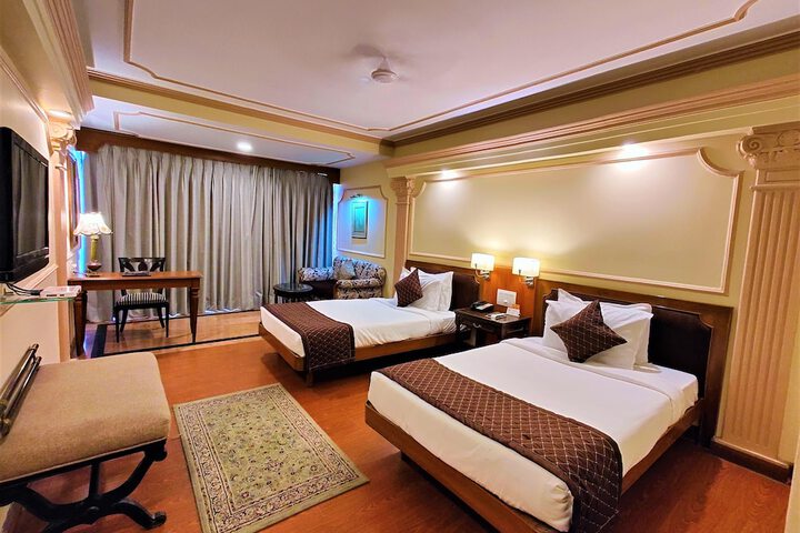 Room 2 of 23