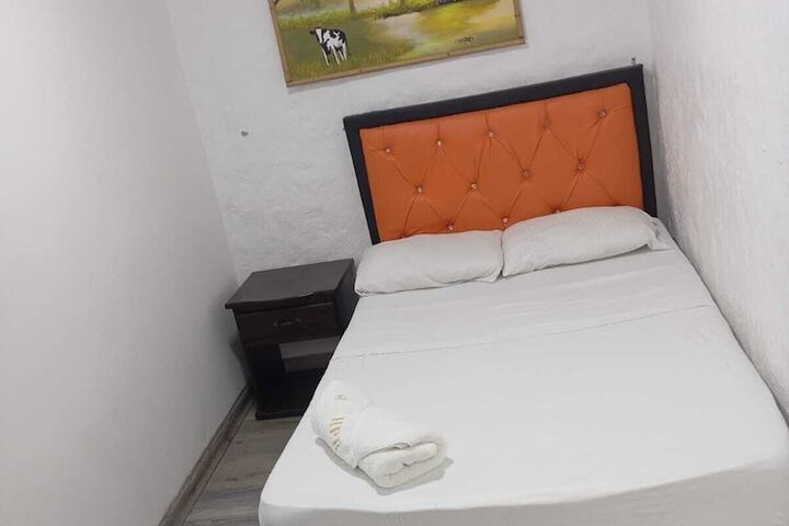 Room 4 of 23
