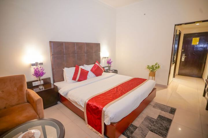Room 10 of 48