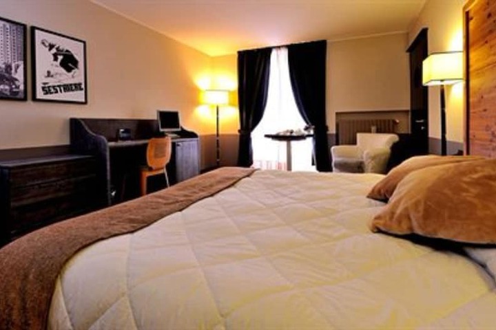 Room 4 of 39