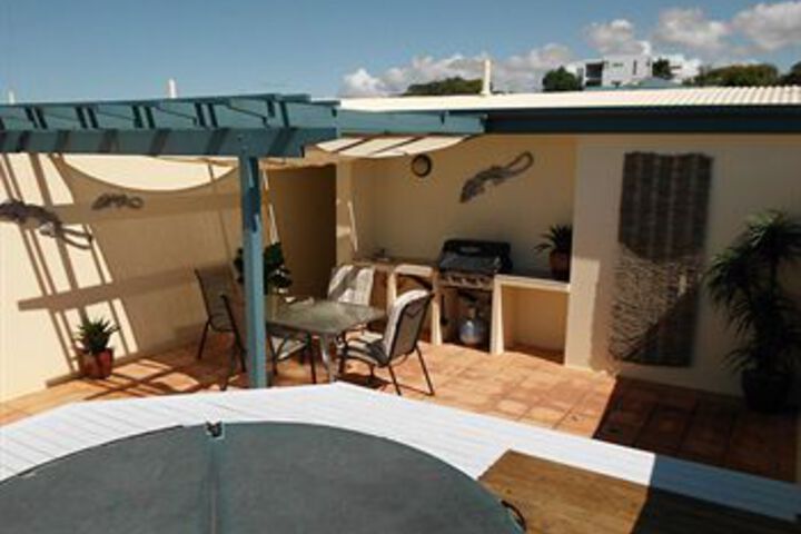 Terrace/Patio 58 of 59