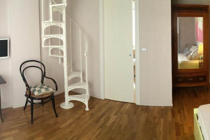 Room 11 of 69