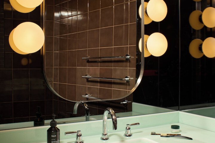 Room 23 of 49