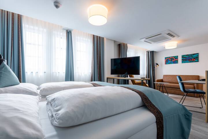 Room 16 of 42