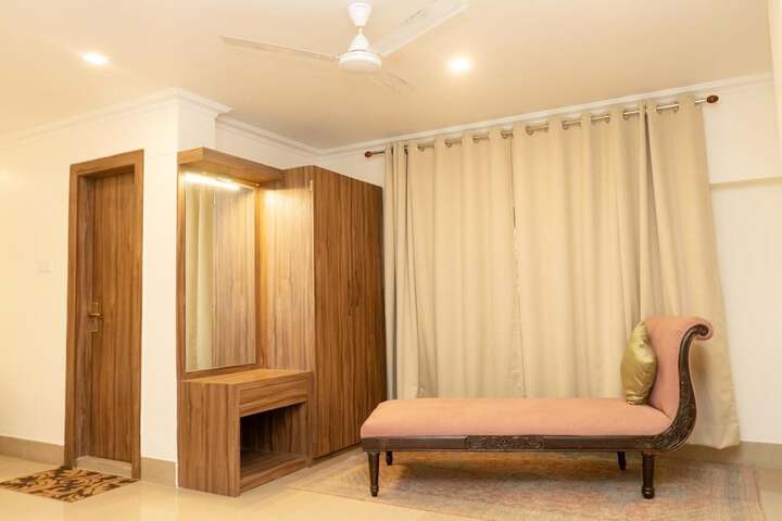 Room 14 of 26