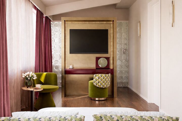 Room 3 of 51