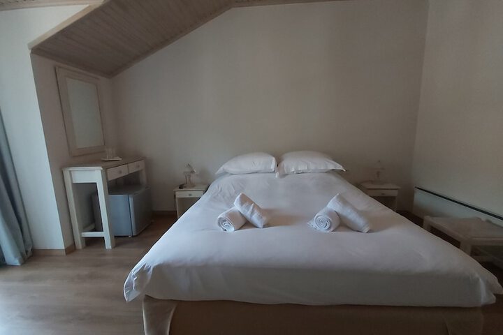 Room 179 of 446